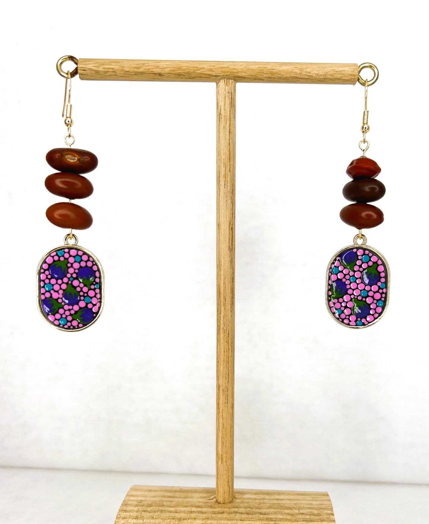 Bush berries with ininti seeds